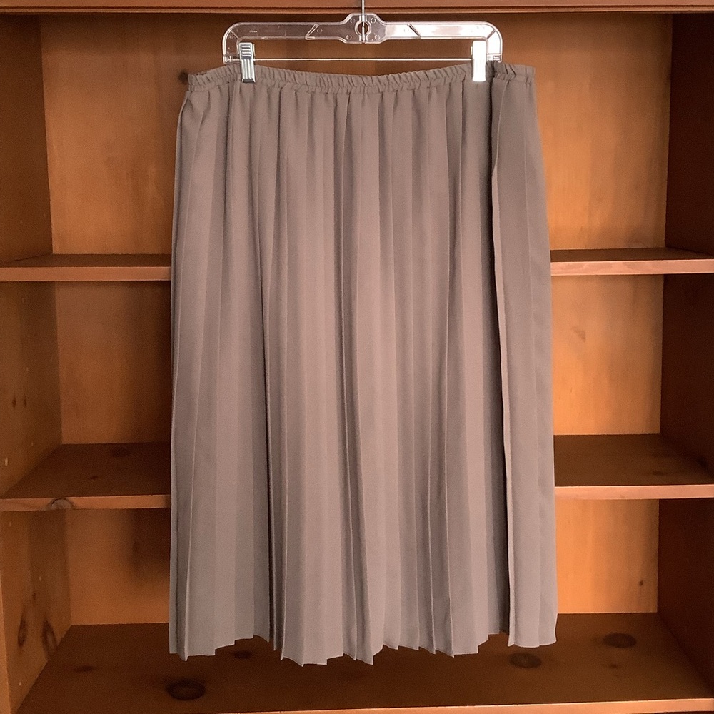 Vintage 90s Plus Size Pleated Midi Taupe Skirt Size 16W